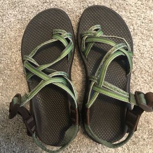 Women’s Chaco Size 7 - Green Strap